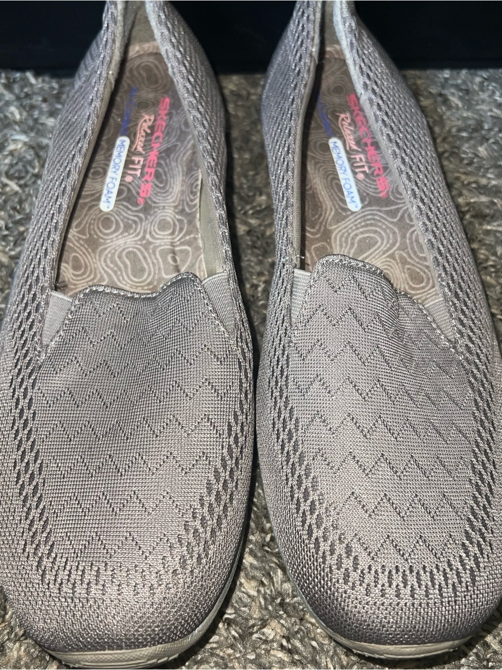 Sketchers relaxed fit woman size 9